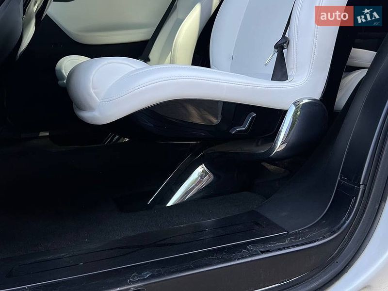 Внедорожник / Кроссовер Tesla Model X 2017 в Львове