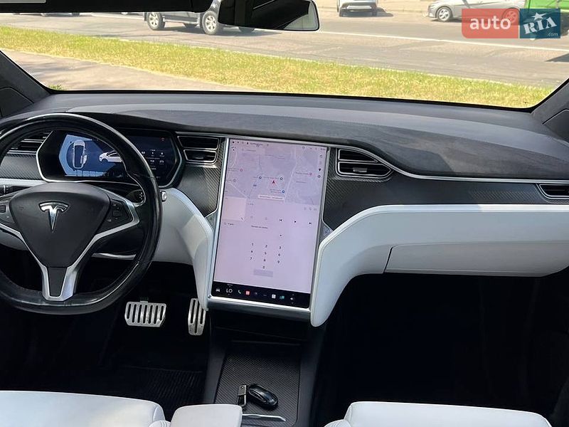 Внедорожник / Кроссовер Tesla Model X 2017 в Львове
