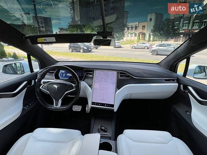 Внедорожник / Кроссовер Tesla Model X 2017 в Львове