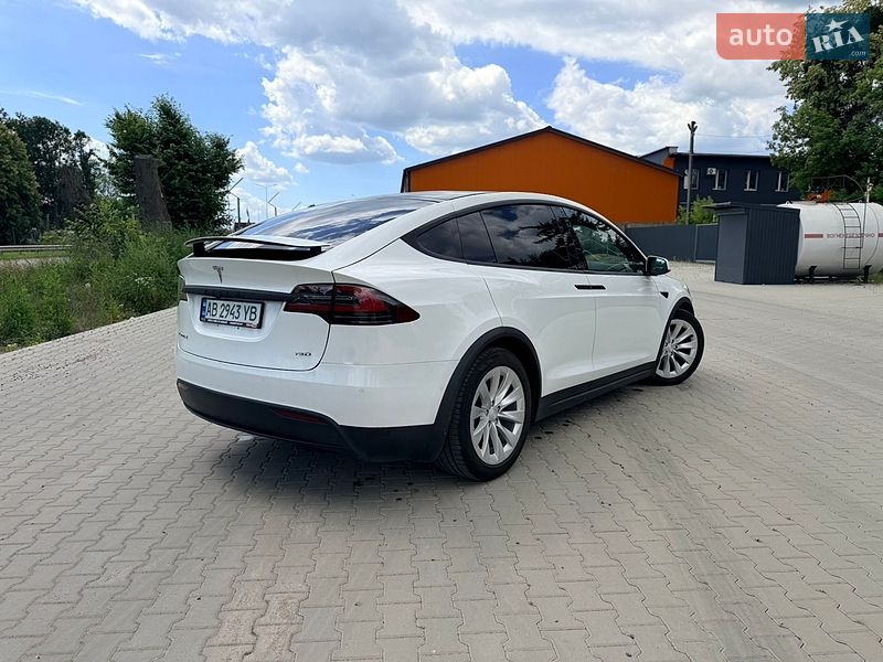 Позашляховик / Кросовер Tesla Model X 2017 в Вінниці