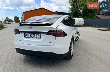 Позашляховик / Кросовер Tesla Model X 2017 в Вінниці