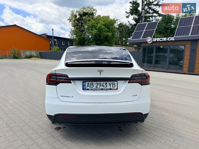 Позашляховик / Кросовер Tesla Model X 2017 в Вінниці