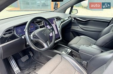 Позашляховик / Кросовер Tesla Model X 2017 в Вінниці