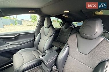 Позашляховик / Кросовер Tesla Model X 2017 в Вінниці