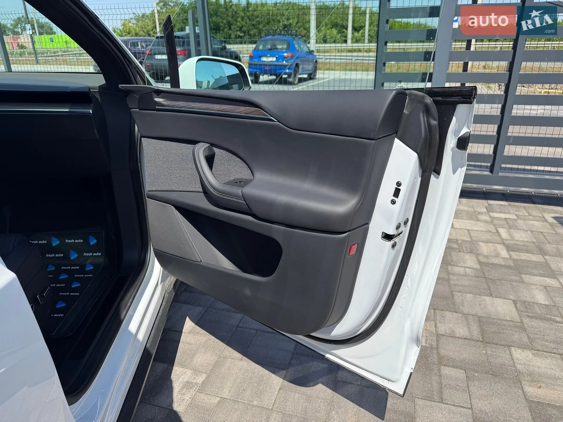 2022 Tesla Model X - мініатюра 41
