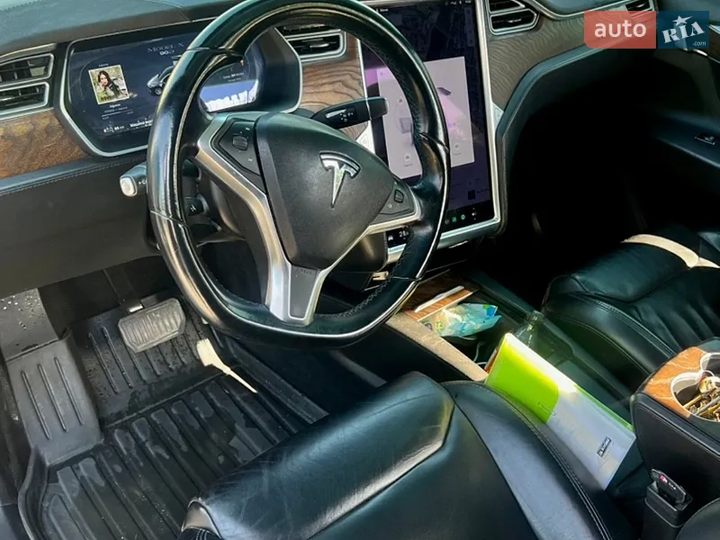 Tesla Model X 2017 VIN 5YJXCBE20HF051328 фото оголошення 19 з 55
