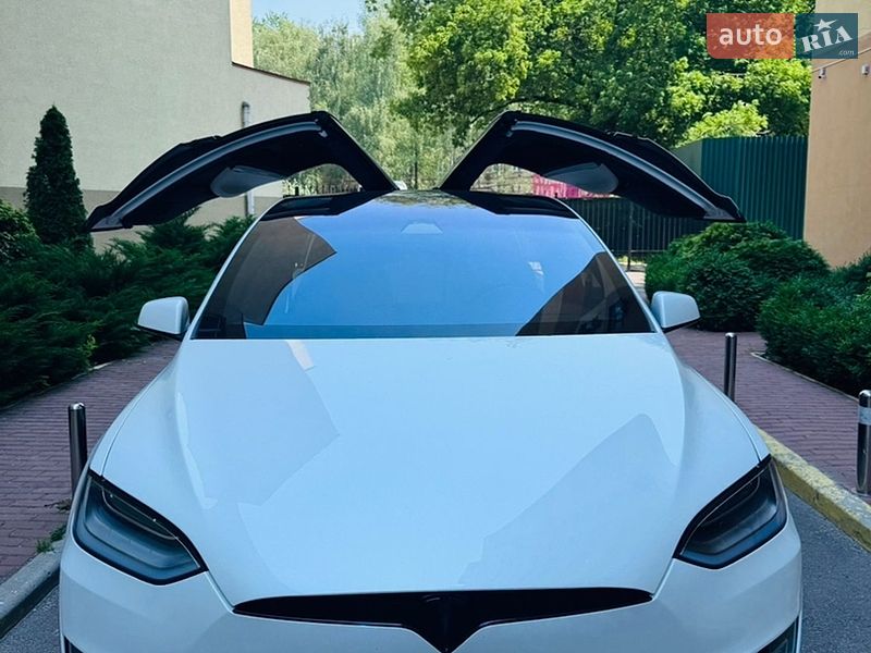 Внедорожник / Кроссовер Tesla Model X 2020 в Киеве