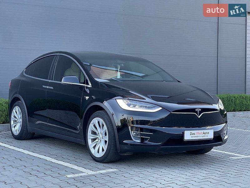 Позашляховик / Кросовер Tesla Model X 2020 в Чернівцях