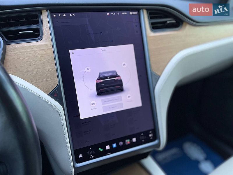 Позашляховик / Кросовер Tesla Model X 2020 в Чернівцях