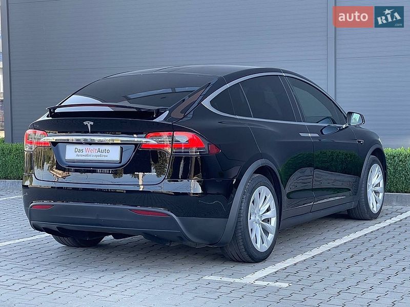 Позашляховик / Кросовер Tesla Model X 2020 в Чернівцях