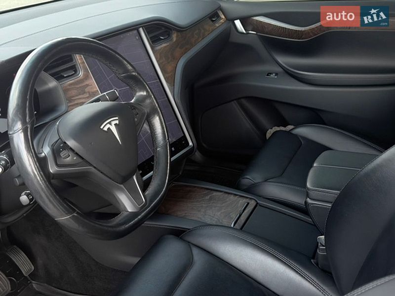 Внедорожник / Кроссовер Tesla Model X 2018 в Кривом Роге