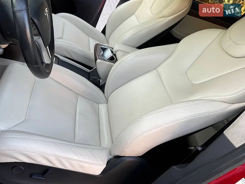 Tesla Model X 2017 VIN 5YJXCDE25HF075510 фото оголошення 38 з 59