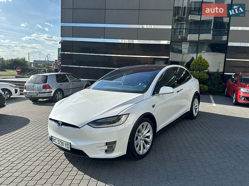 Tesla Model X 2016