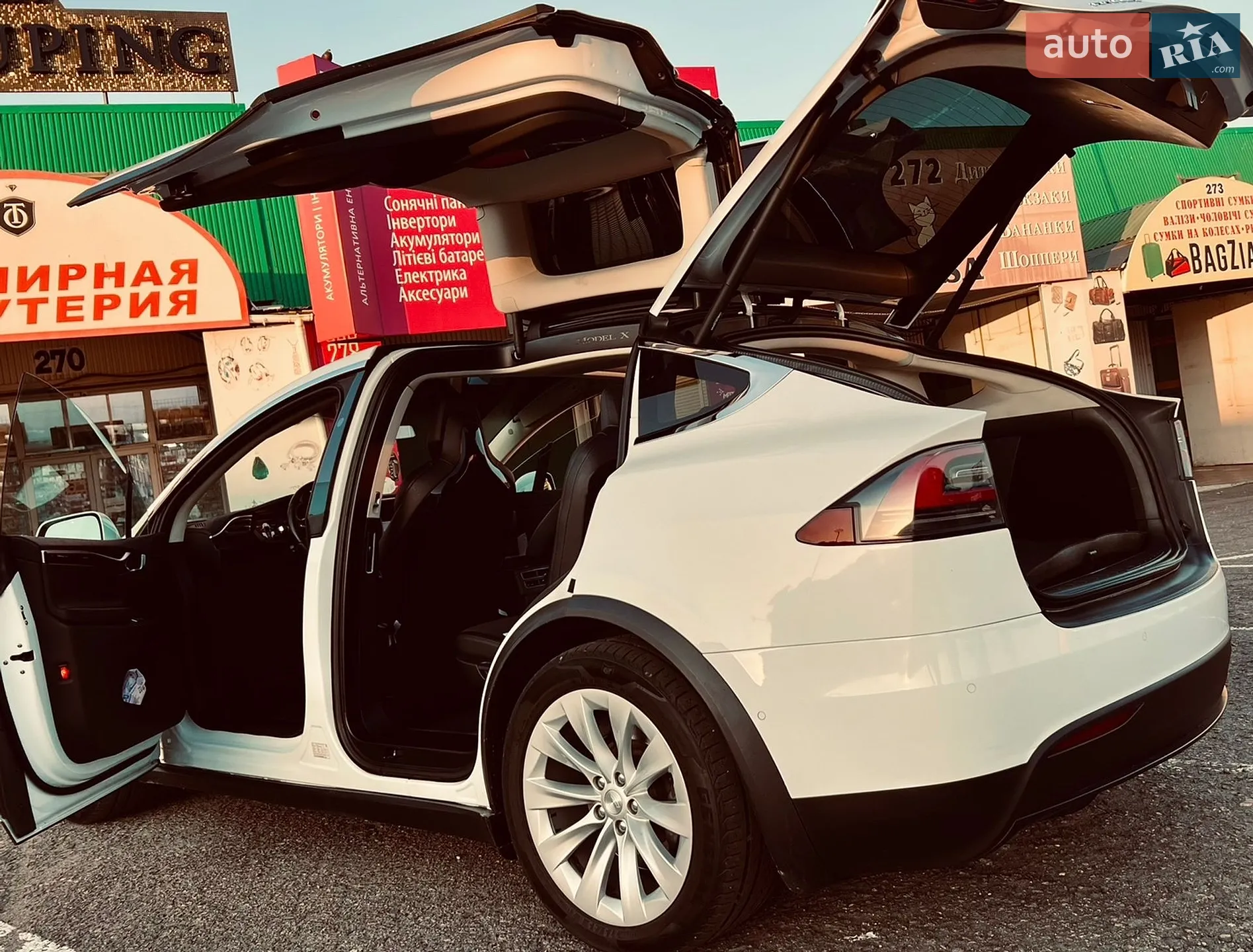 2016 Tesla Model X - мініатюра 11