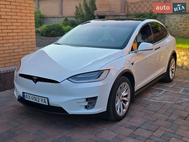 Внедорожник / Кроссовер Tesla Model X 2016 в Кременчуге