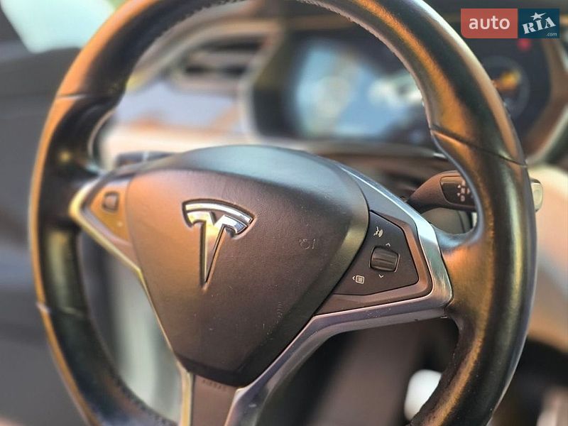 Внедорожник / Кроссовер Tesla Model X 2016 в Кременчуге