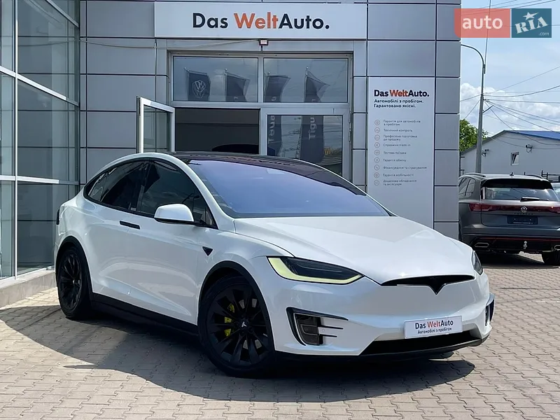 Tesla Model X 2018
