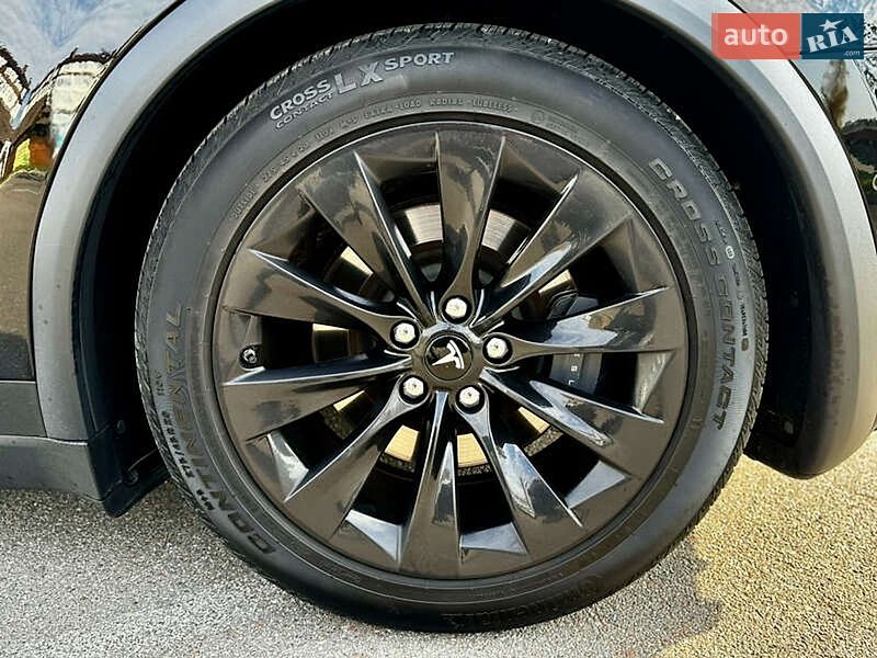 Позашляховик / Кросовер Tesla Model X 2018 в Києві фото 6 Позашляховик / Кросовер Tesla Model X 2018 в Києві