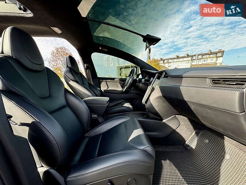 Позашляховик / Кросовер Tesla Model X 2018 в Києві фото 13 Позашляховик / Кросовер Tesla Model X 2018 в Києві
