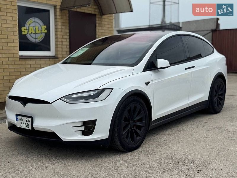 Tesla Model X 2016