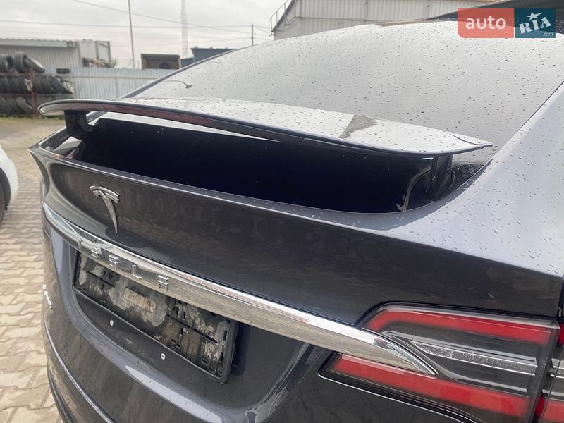 Позашляховик / Кросовер Tesla Model X 2016 в Луцьку фото 22 Позашляховик / Кросовер Tesla Model X 2016 в Луцьку