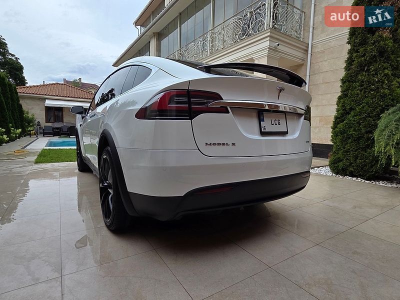 Позашляховик / Кросовер Tesla Model X 2017 в Одесі