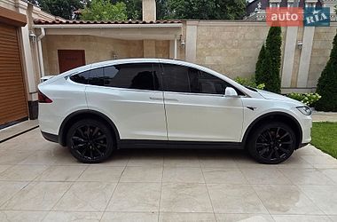 Позашляховик / Кросовер Tesla Model X 2017 в Одесі