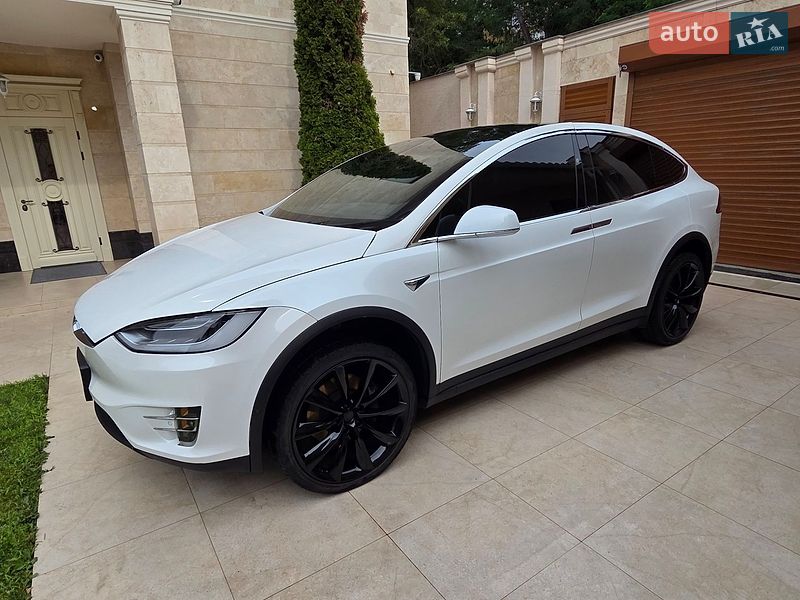Позашляховик / Кросовер Tesla Model X 2017 в Одесі