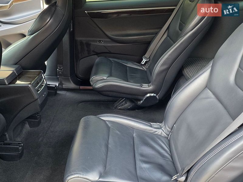 Позашляховик / Кросовер Tesla Model X 2017 в Одесі
