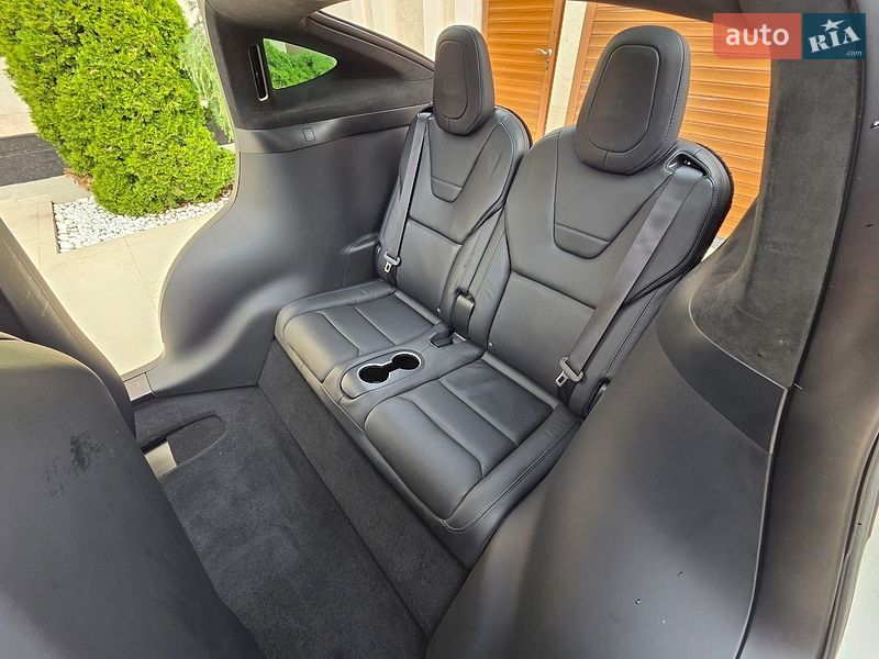 Позашляховик / Кросовер Tesla Model X 2017 в Одесі