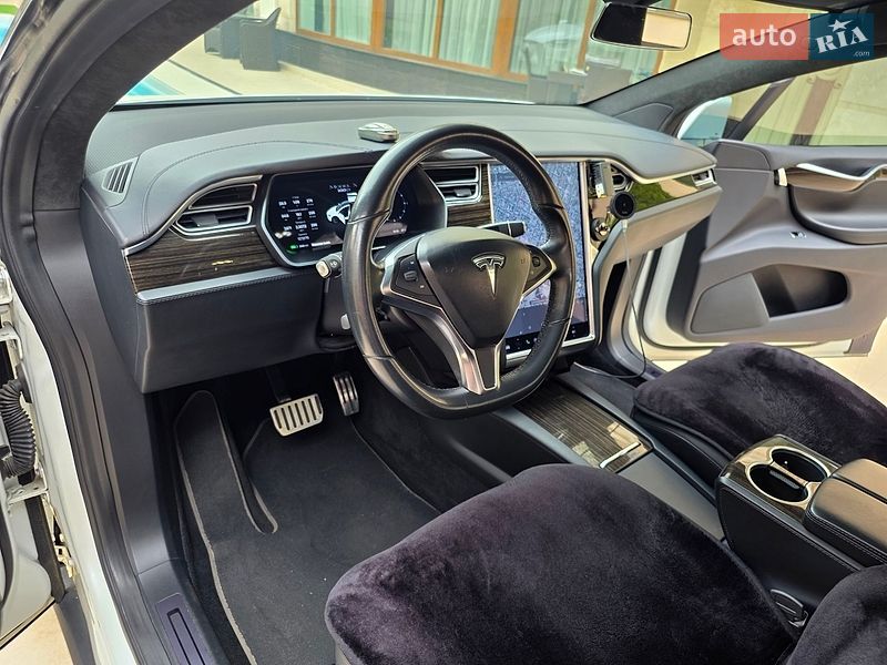 Позашляховик / Кросовер Tesla Model X 2017 в Одесі