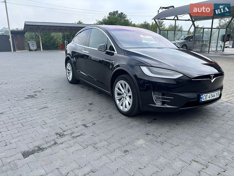 Внедорожник / Кроссовер Tesla Model X 2017 в Черновцах