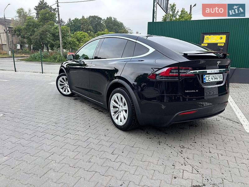 Внедорожник / Кроссовер Tesla Model X 2017 в Черновцах