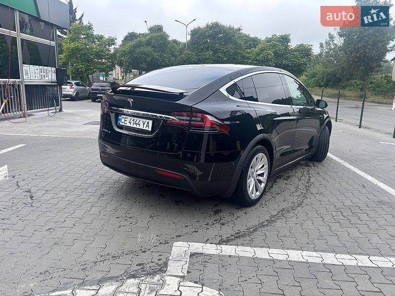 Внедорожник / Кроссовер Tesla Model X 2017 в Черновцах