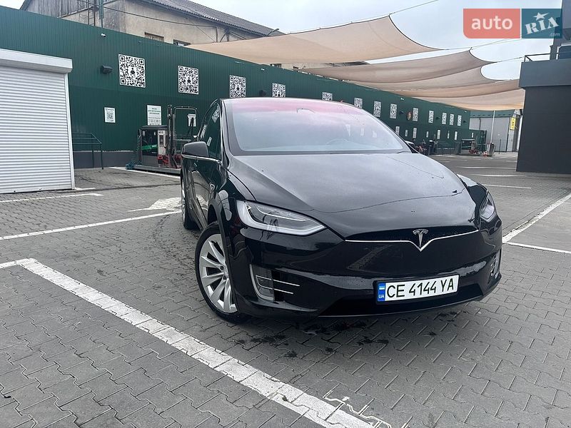 Внедорожник / Кроссовер Tesla Model X 2017 в Черновцах