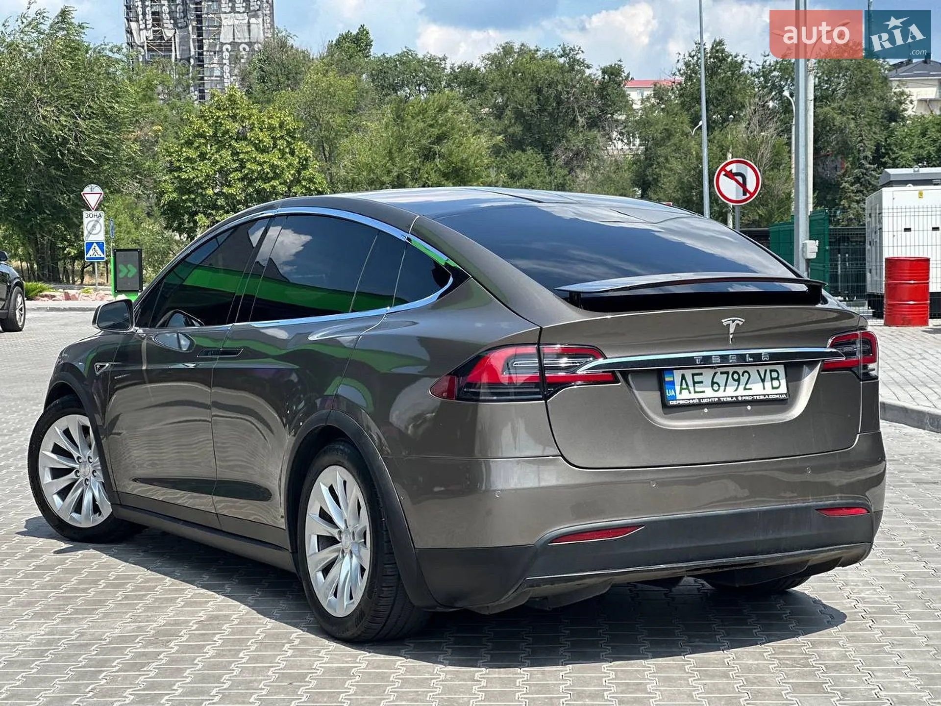 2016 Tesla Model X - мініатюра 6