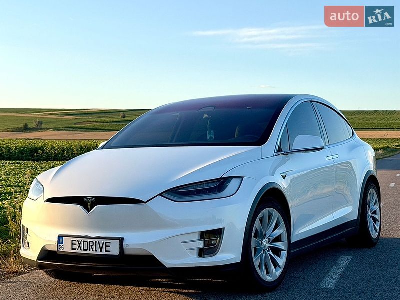 Позашляховик / Кросовер Tesla Model X 2019 в Чернівцях фото Позашляховик / Кросовер Tesla Model X 2019 в Чернівцях