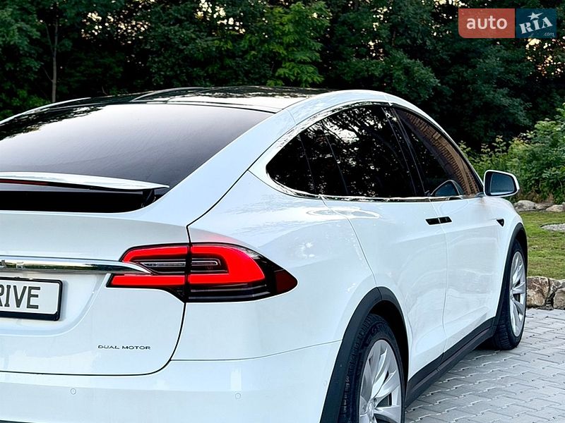 Позашляховик / Кросовер Tesla Model X 2019 в Чернівцях фото 20 Позашляховик / Кросовер Tesla Model X 2019 в Чернівцях