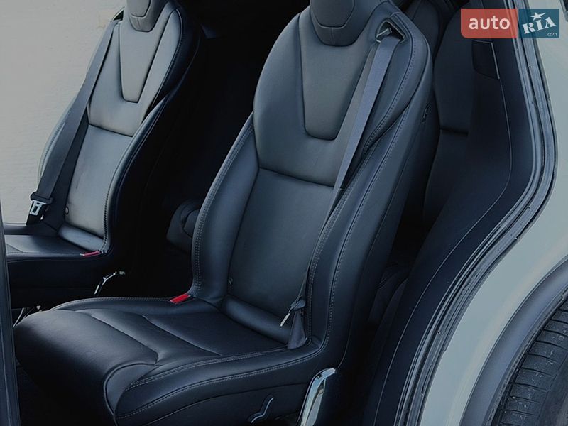 Позашляховик / Кросовер Tesla Model X 2019 в Чернівцях фото 33 Позашляховик / Кросовер Tesla Model X 2019 в Чернівцях