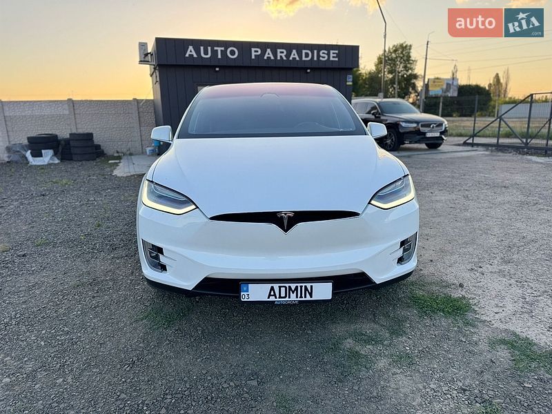 Позашляховик / Кросовер Tesla Model X 2020 в Луцьку