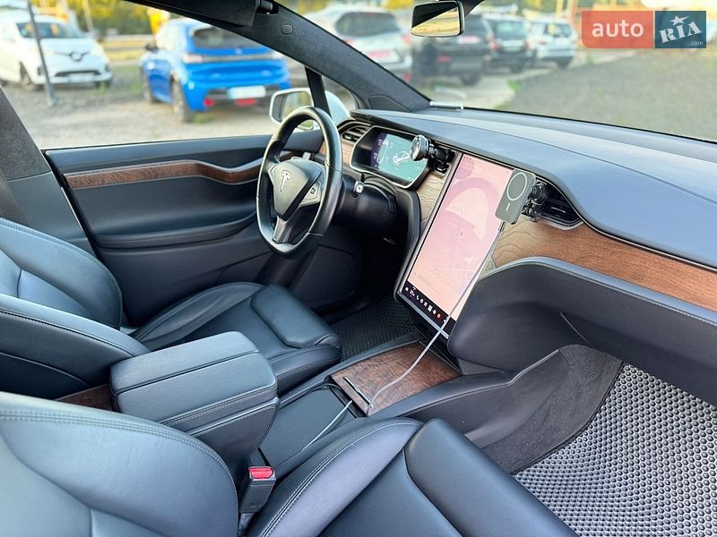 Позашляховик / Кросовер Tesla Model X 2020 в Луцьку