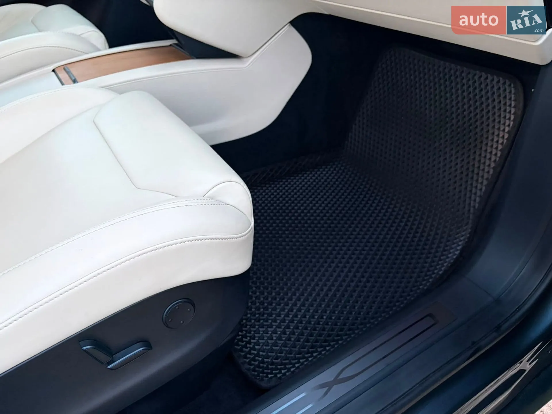 2019 Tesla Model X - мініатюра 21