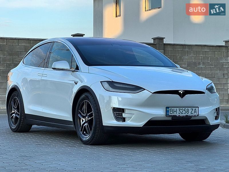 Позашляховик / Кросовер Tesla Model X 2018 в Одесі