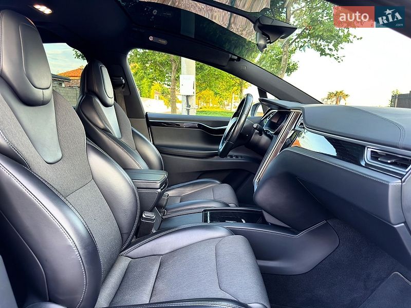 Позашляховик / Кросовер Tesla Model X 2018 в Одесі