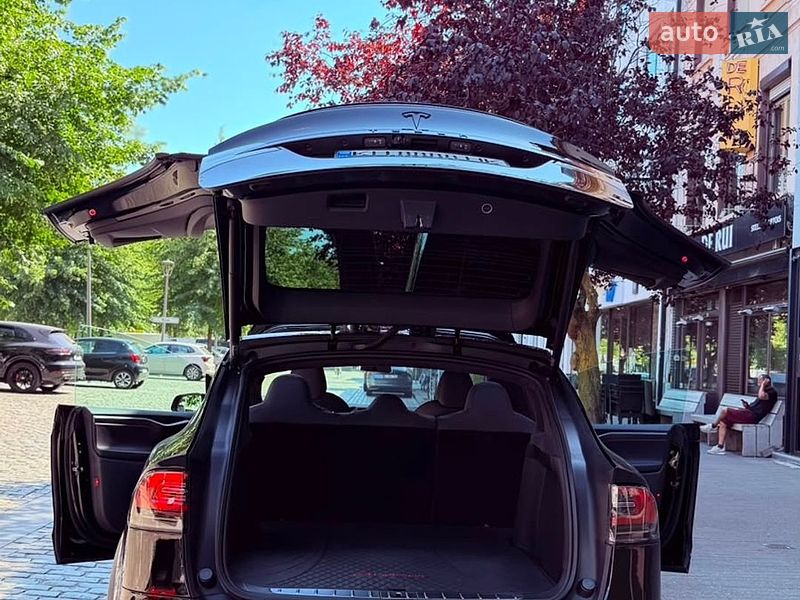 Позашляховик / Кросовер Tesla Model X 2020 в Києві