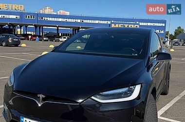 Позашляховик / Кросовер Tesla Model X 2016 в Києві