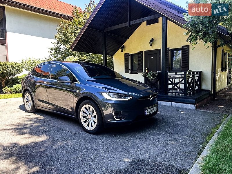 Позашляховик / Кросовер Tesla Model X 2017 в Києві фото 12 Позашляховик / Кросовер Tesla Model X 2017 в Києві