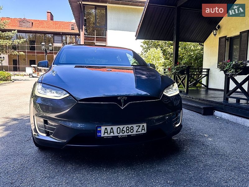 Позашляховик / Кросовер Tesla Model X 2017 в Києві фото 14 Позашляховик / Кросовер Tesla Model X 2017 в Києві