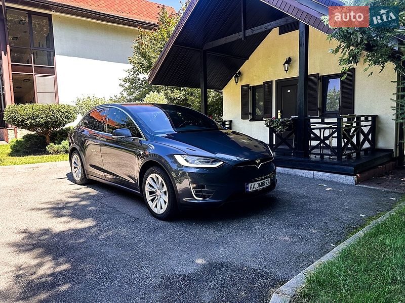 Позашляховик / Кросовер Tesla Model X 2017 в Києві фото 13 Позашляховик / Кросовер Tesla Model X 2017 в Києві