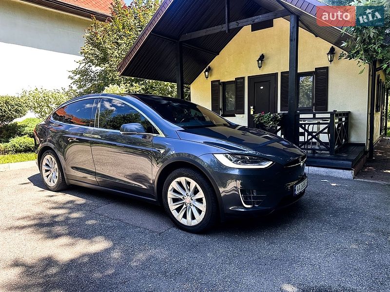 Позашляховик / Кросовер Tesla Model X 2017 в Києві фото Позашляховик / Кросовер Tesla Model X 2017 в Києві